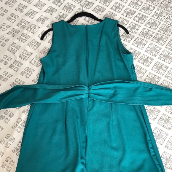 Gorgeous Teal Sleeveless Dress - Picture 7 of 8
